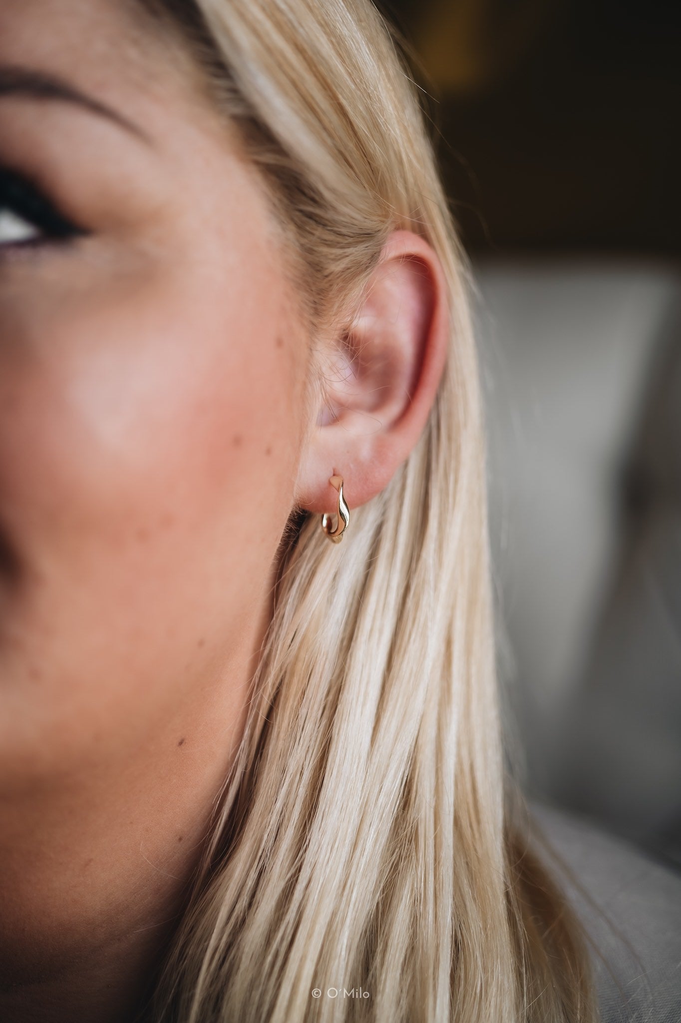 Twisted Gold Hoops. Bruna