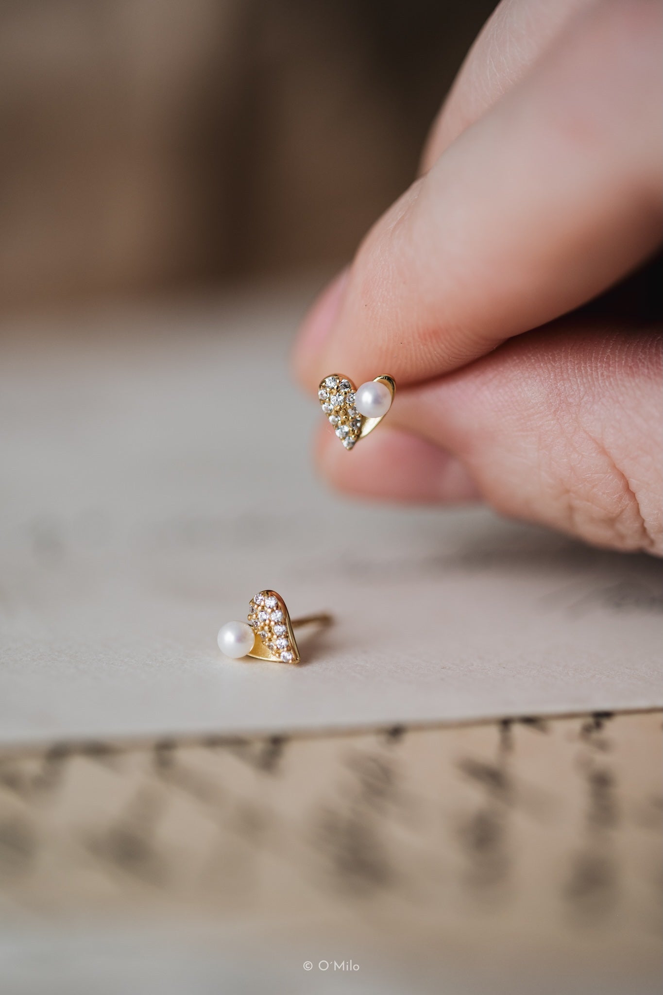 Pearl Heart Studs. Cara