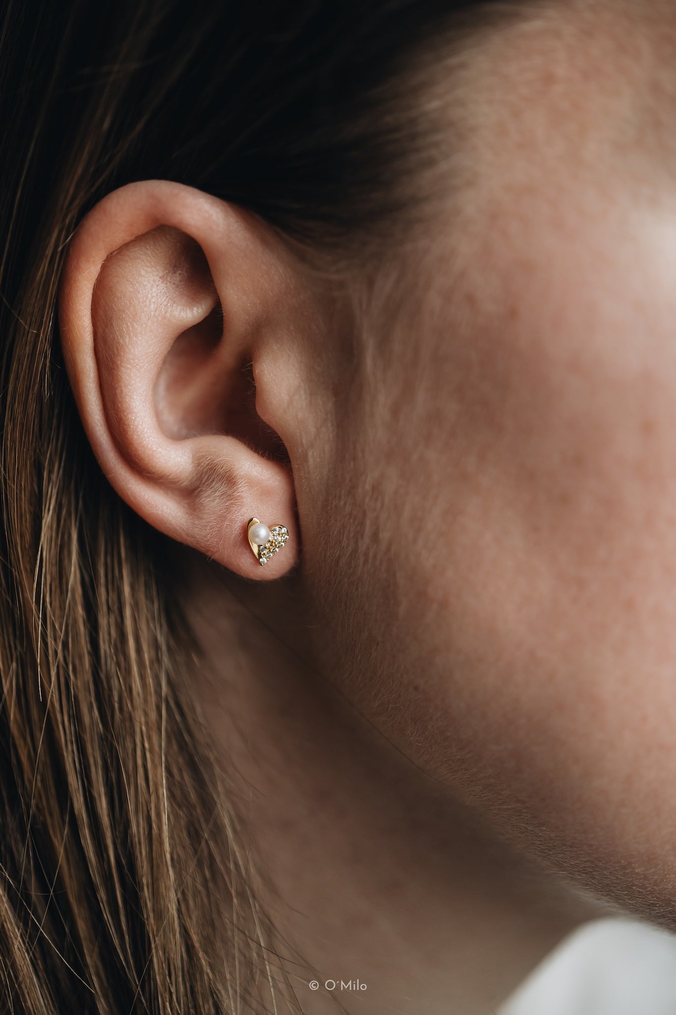 Pearl Heart Studs. Cara