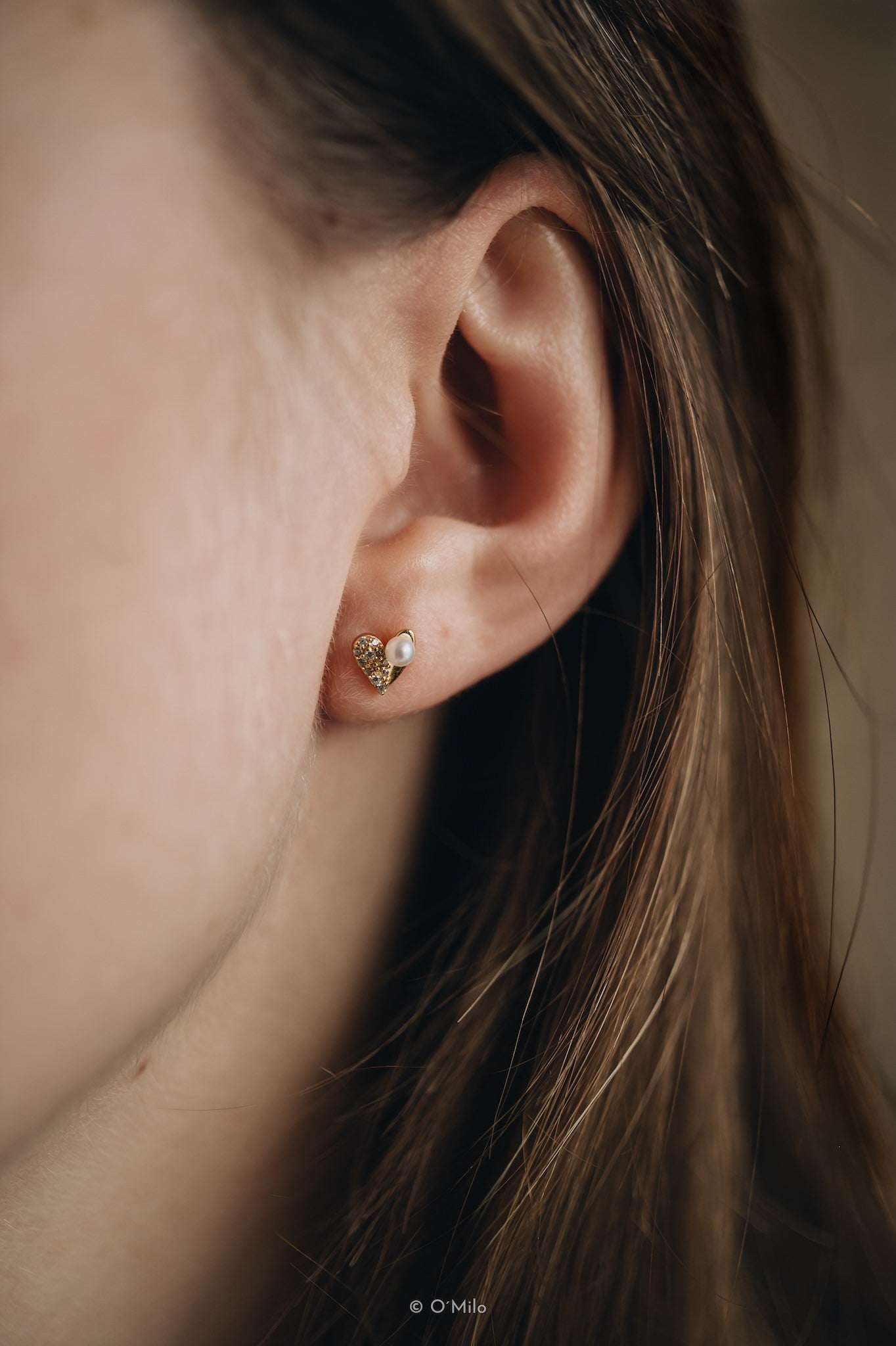 Pearl Heart Studs. Cara