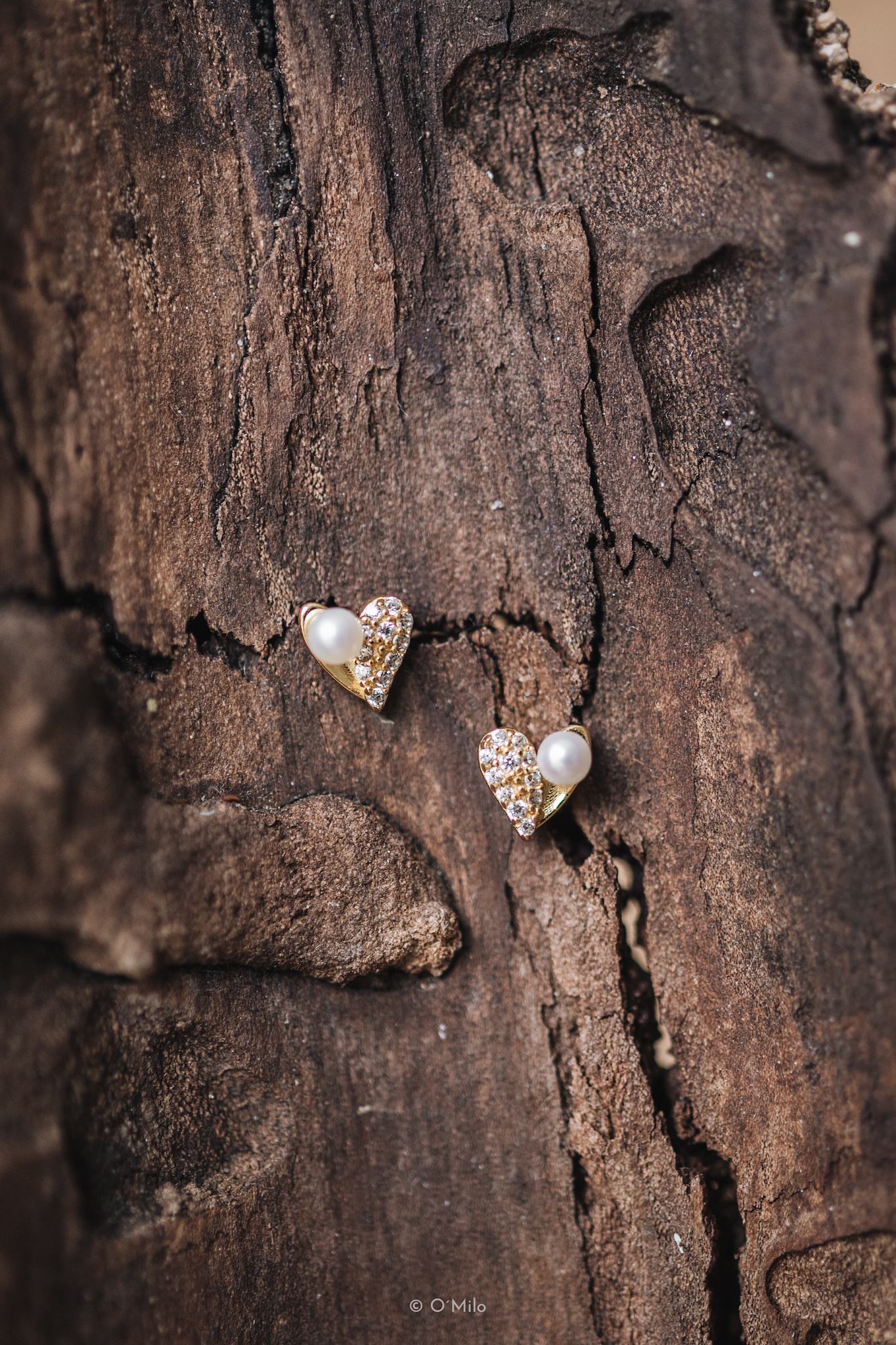 Pearl Heart Studs. Cara