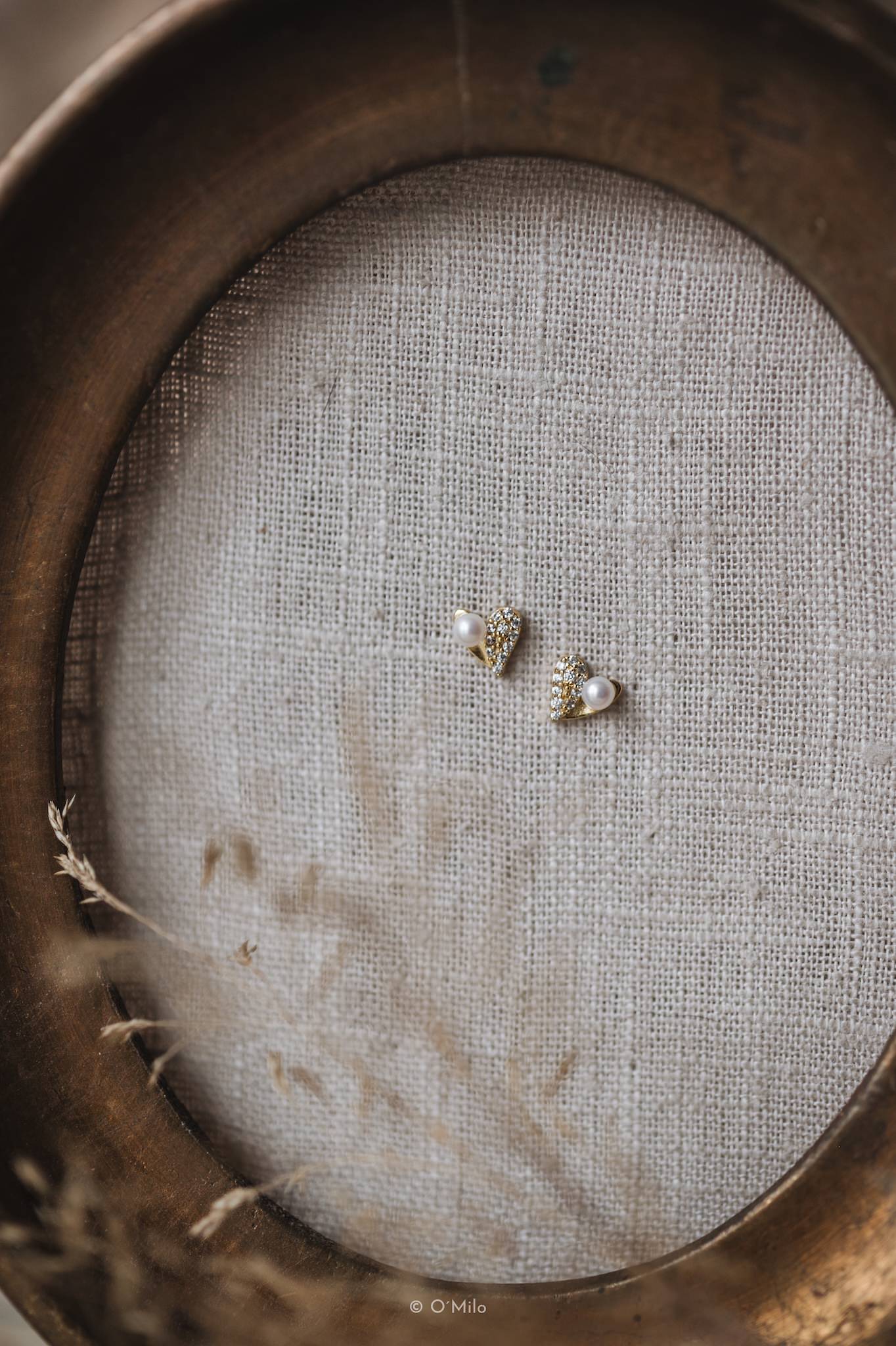 Pearl Heart Studs. Cara