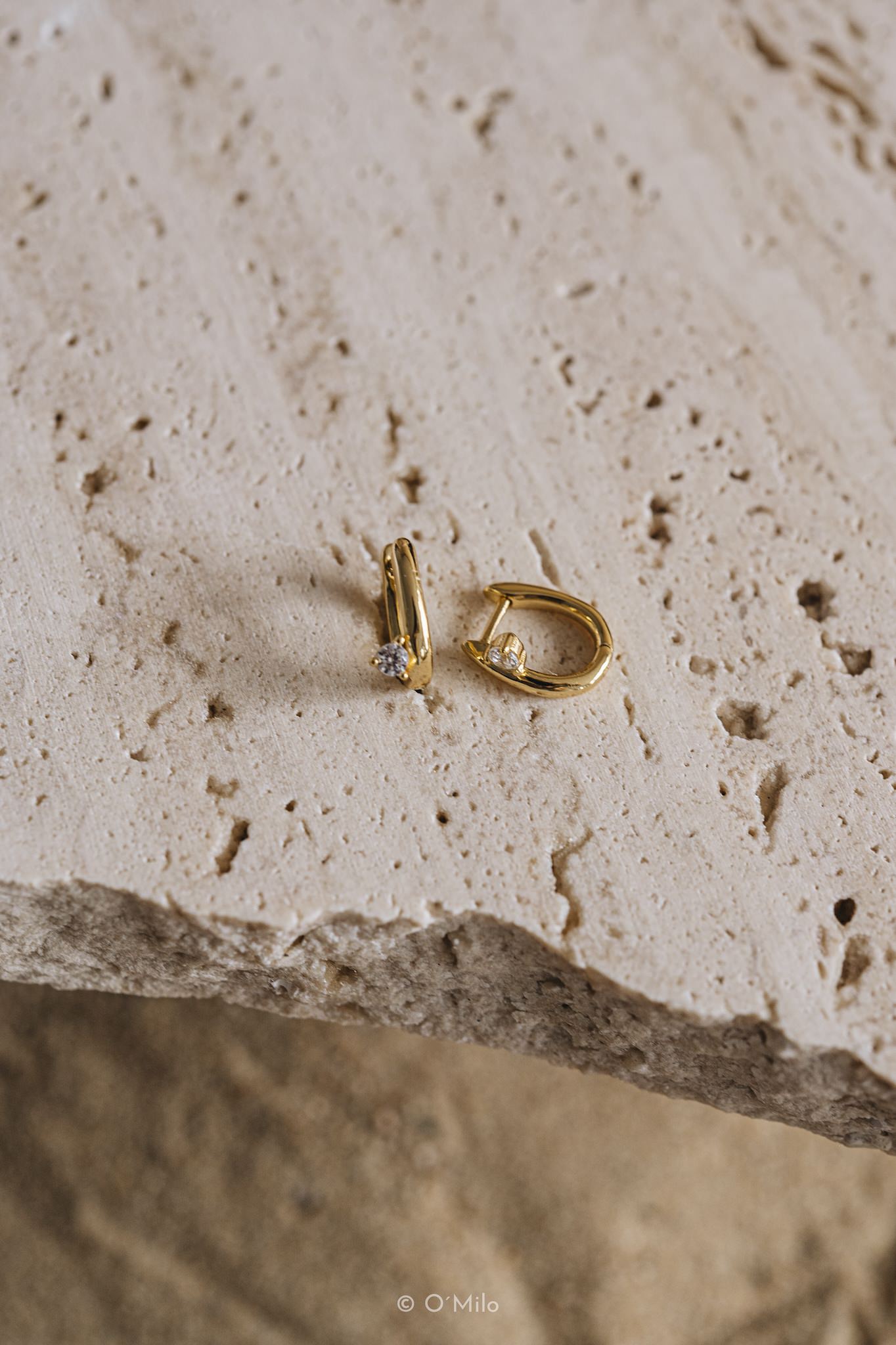 Wire Diamond Hoops. Hugi