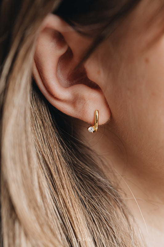 Wire Diamond Hoops. Hugi