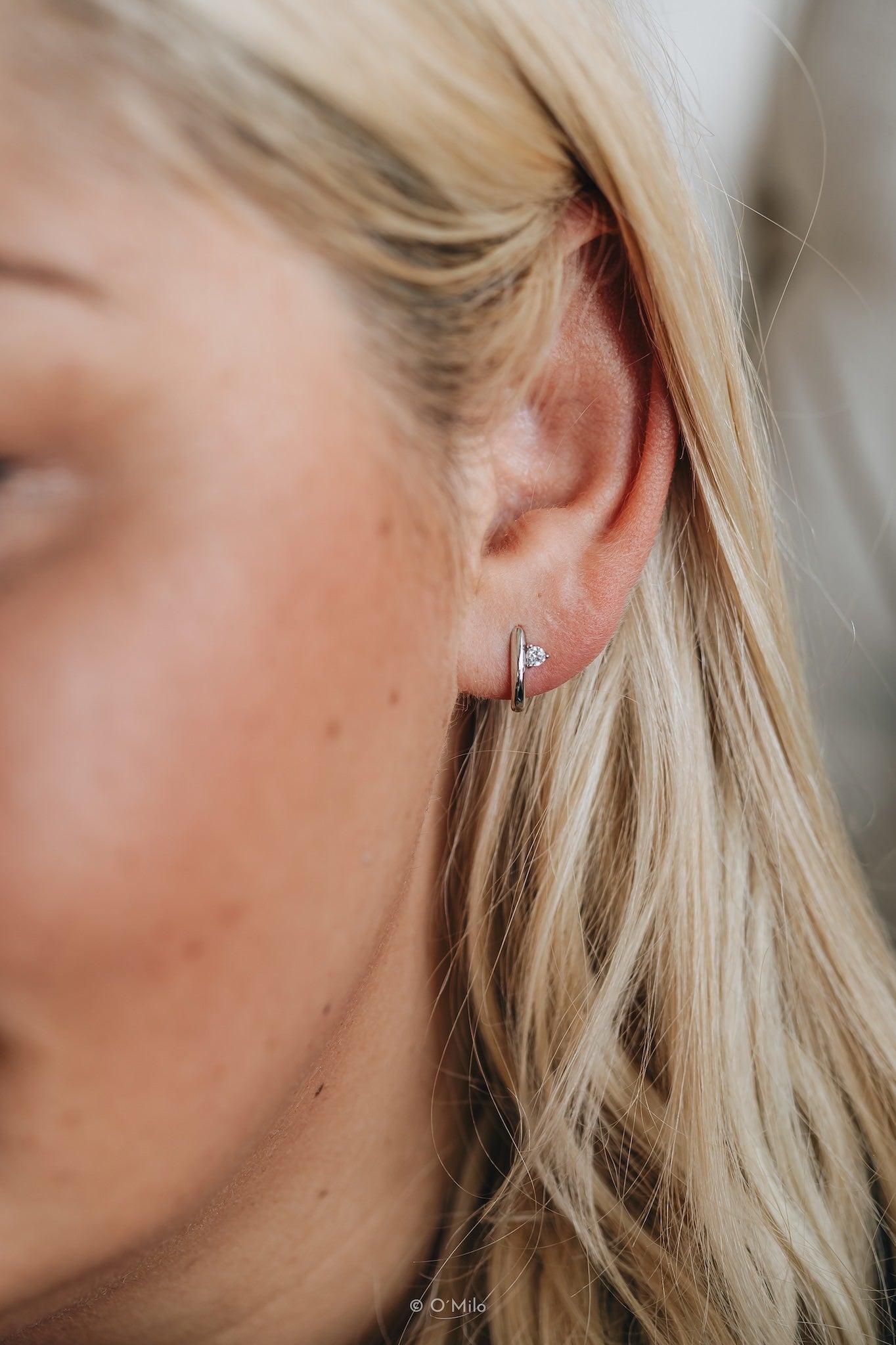 Wire Diamond Hoops. Hugi