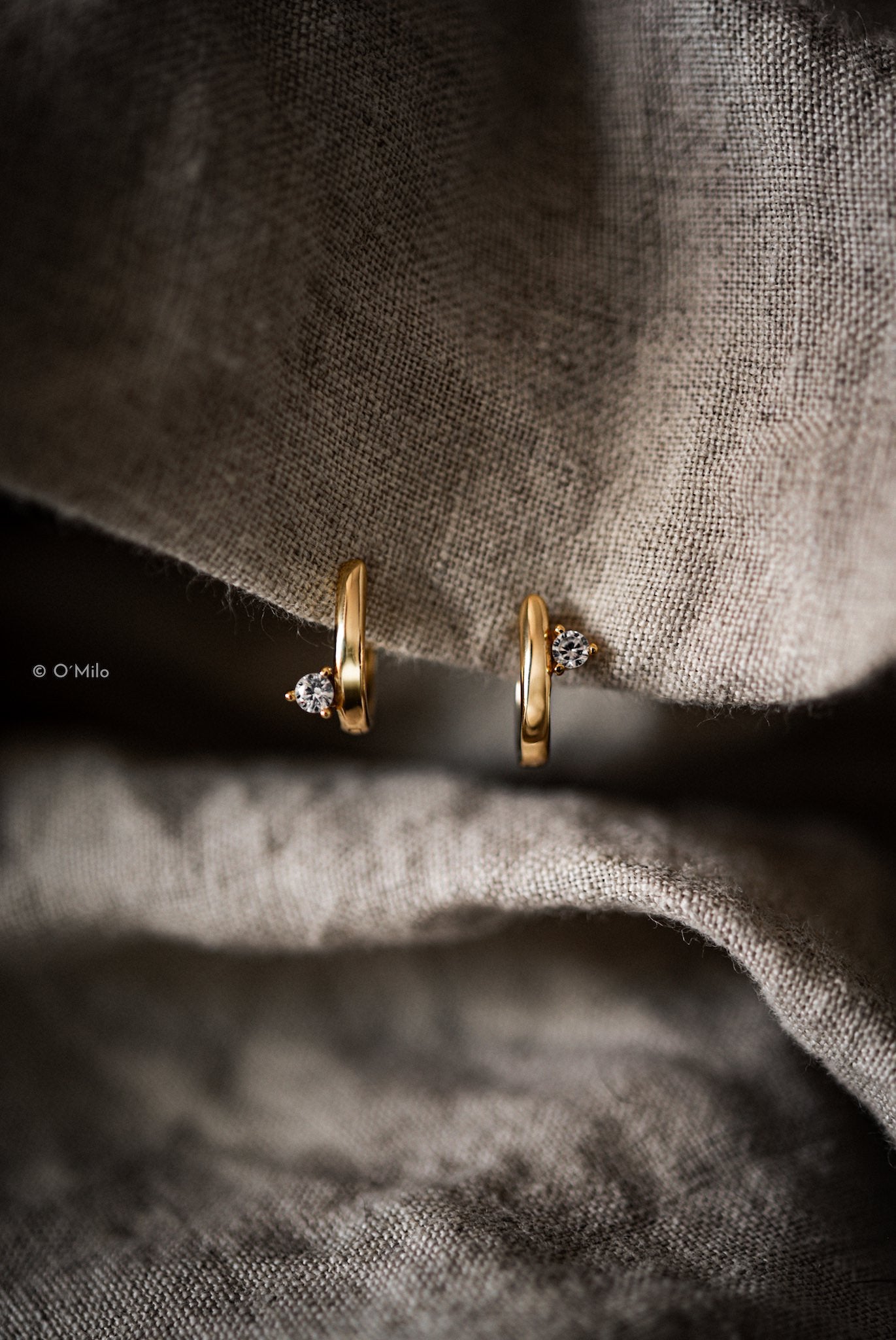 Wire Diamond Hoops. Hugi