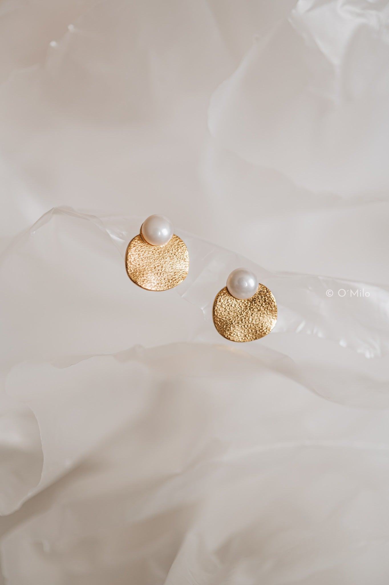 Textured Disc Pearl Studs. Mira