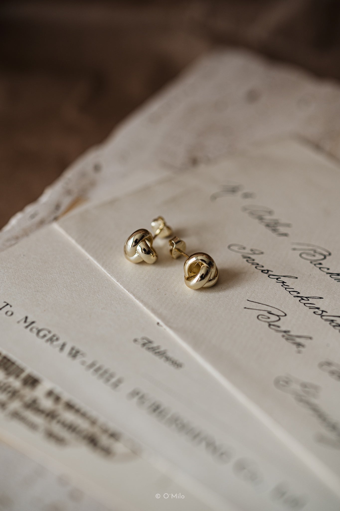 Knotted Studs. Salma