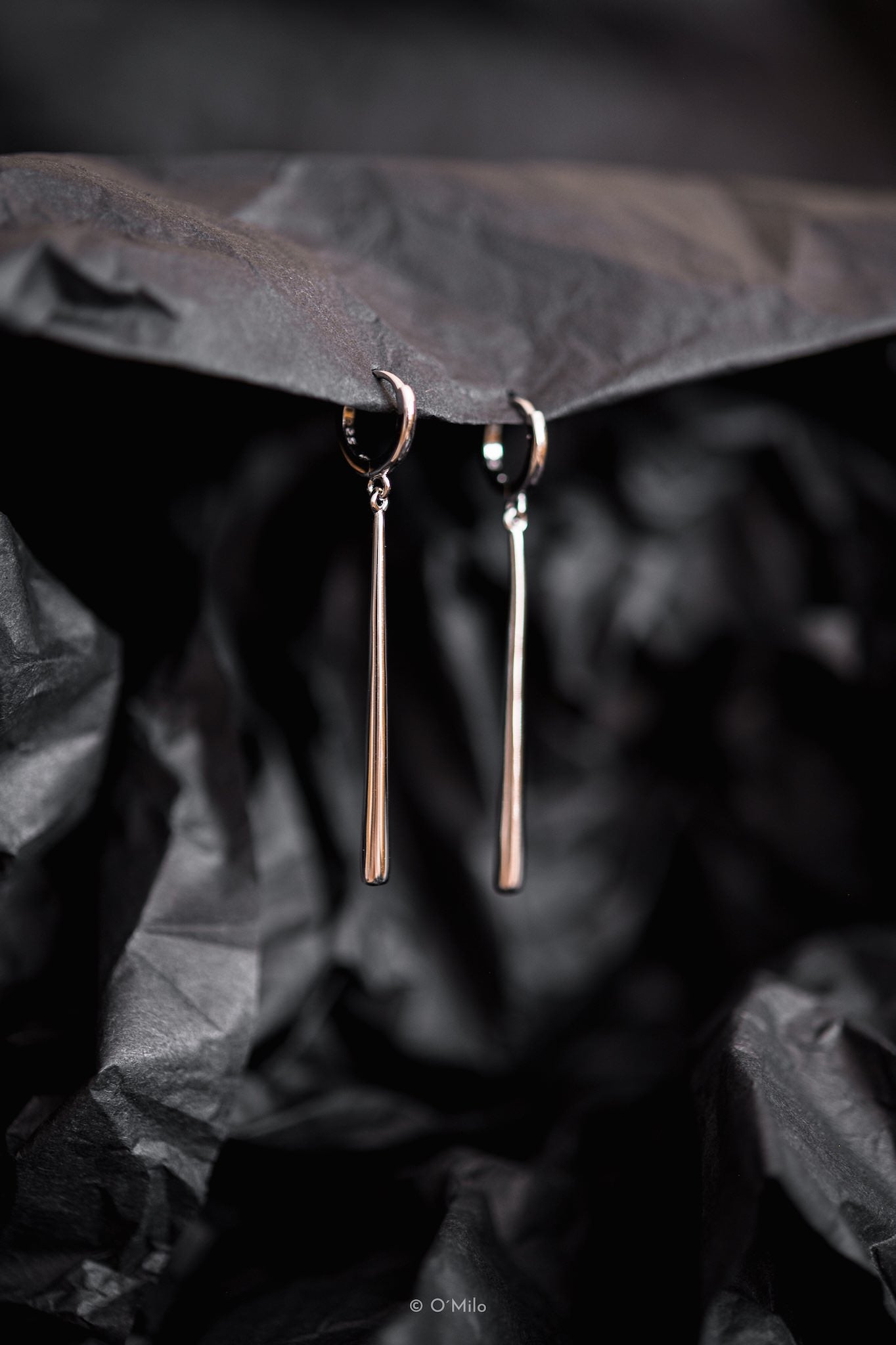 Golden Pendulum Earrings. Vela